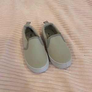 Toddler boy slip on sneakers